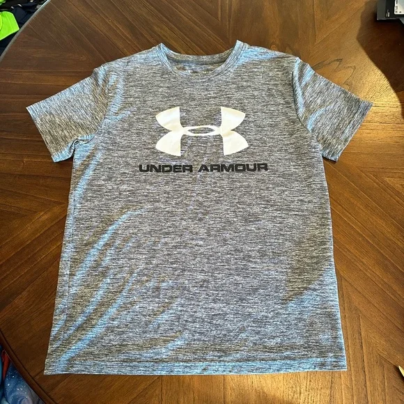 Boys size large Under Armour athletic shirt 3 Pack - Picture 8 of 9